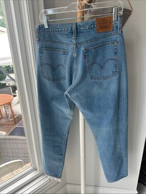 LEVI’S WEDGIE Women’s Premium Light Blue Denim Jeans Straight Leg Size 28